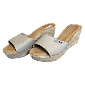 BCBGeneration Wedges- Size 8
